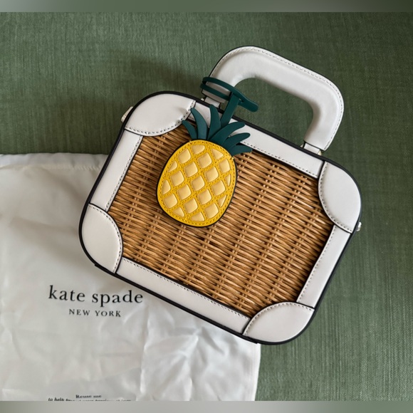 kate spade Handbags - Kate Spade Wicker and White Handbag with Pineapple Accent